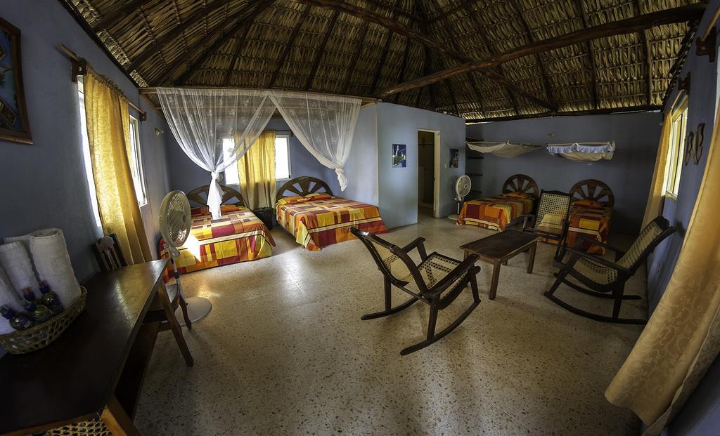 Hotel Cafe Del Sol Монтеррико Экстерьер фото